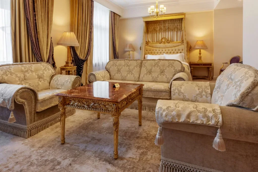 الجناح الرومانسي