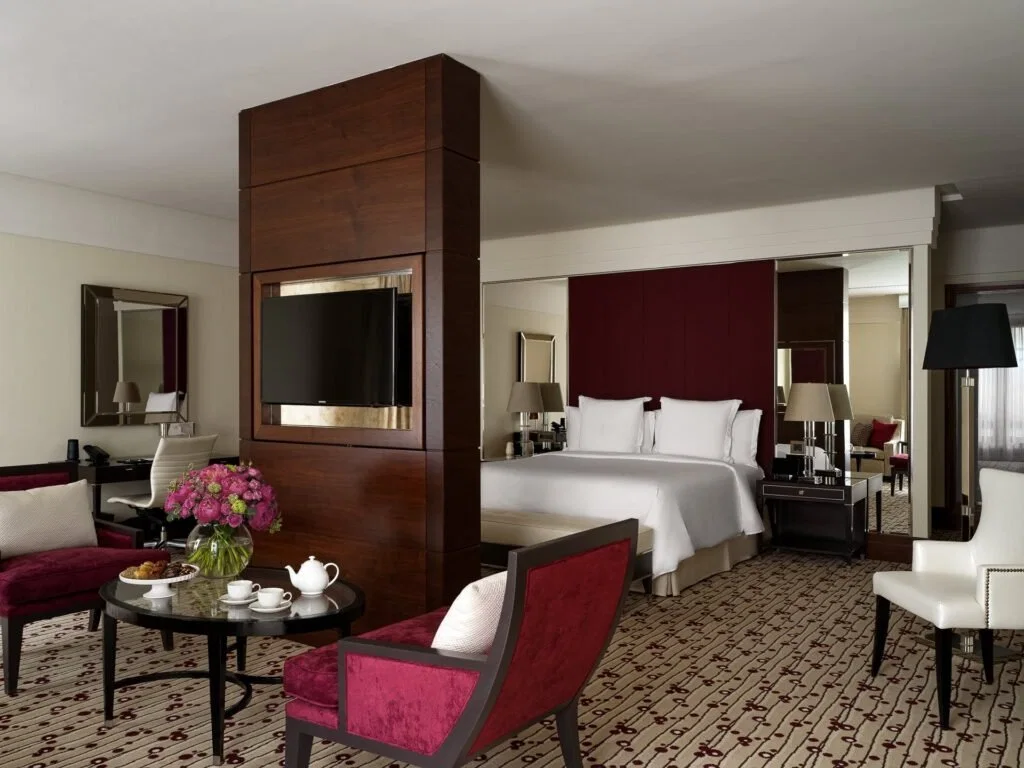 Four Seasons Executive Suite