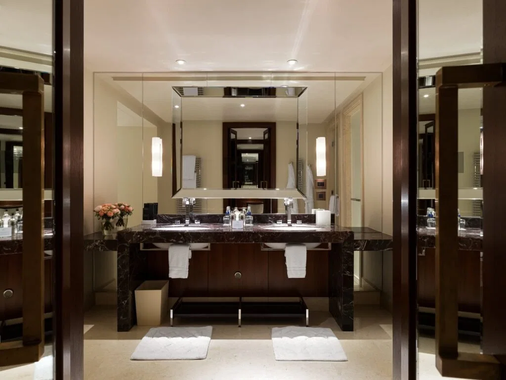 Four Seasons Executive Suite